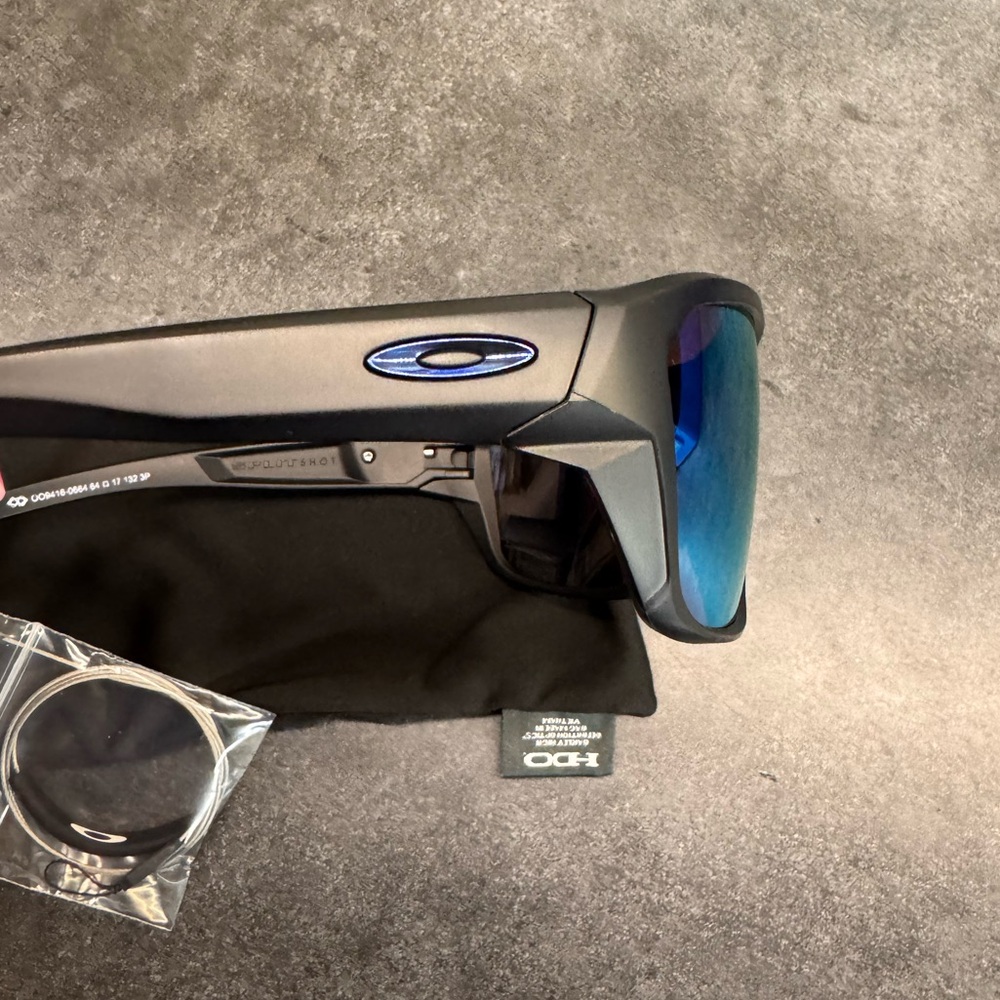 Oakley Authentic Split Shot - image 5